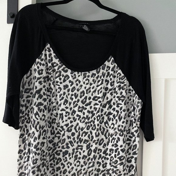 Torrid - Leopard Print - 3/4 Raglan Tee - Size 1 - Picture 1 of 7